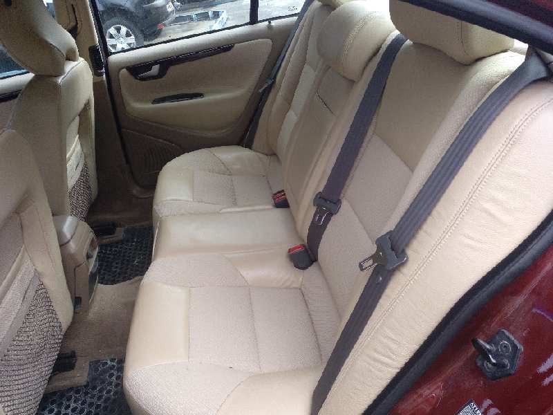 volvo s60 berlina del año 2001