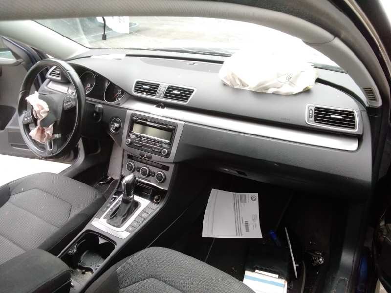 volkswagen passat lim. (362) del año 2012