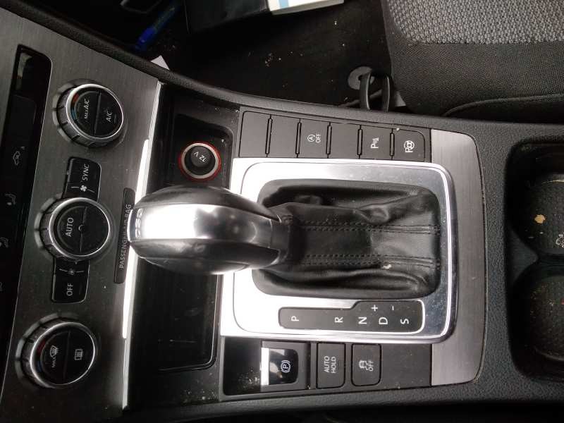 volkswagen passat lim. (362) del año 2012