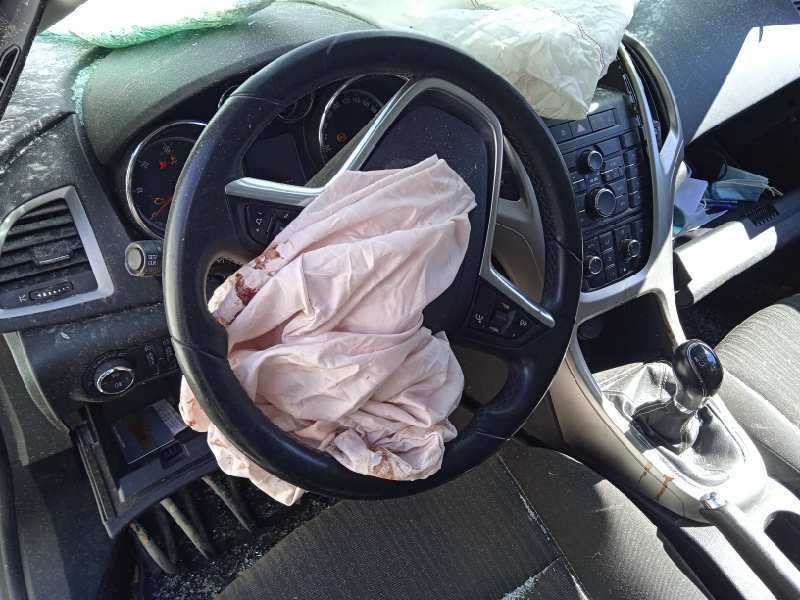 opel astra j lim. del año 2011