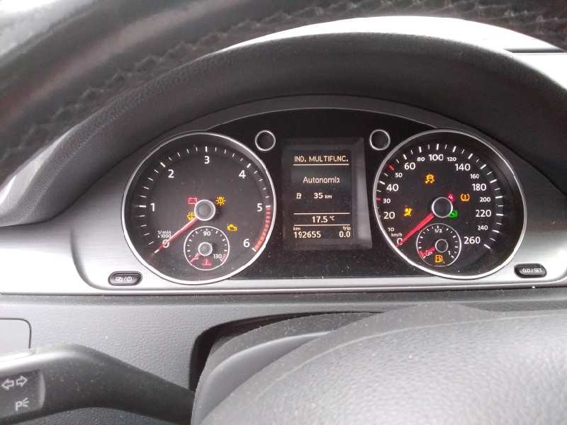 volkswagen passat lim. (362) del año 2012