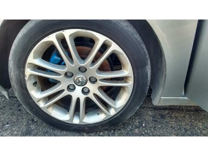 opel insignia berlina del año 2011