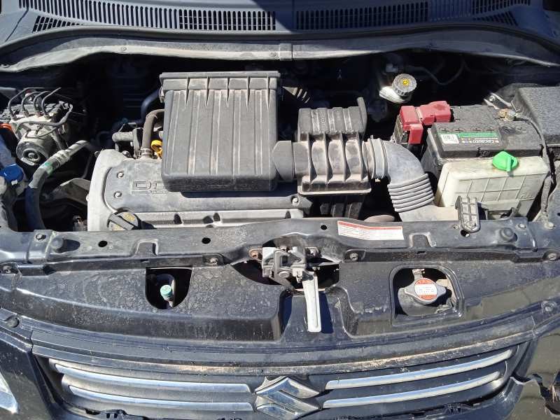 suzuki swift berlina (mz) del año 2010