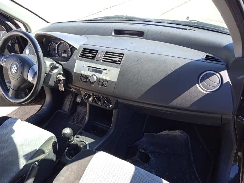 suzuki swift berlina (mz) del año 2010