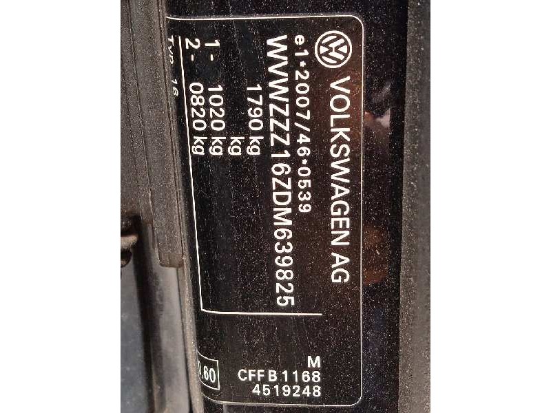 volkswagen beetle del año 2014