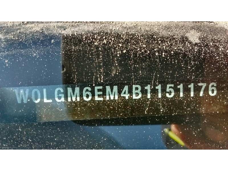 opel insignia berlina del año 2011