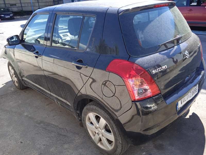 suzuki swift berlina (mz) del año 2010