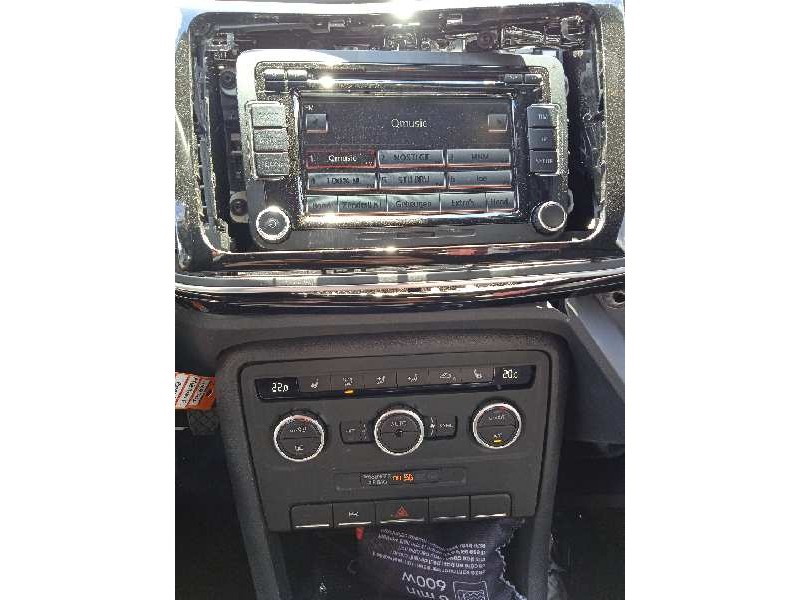 volkswagen beetle del año 2014