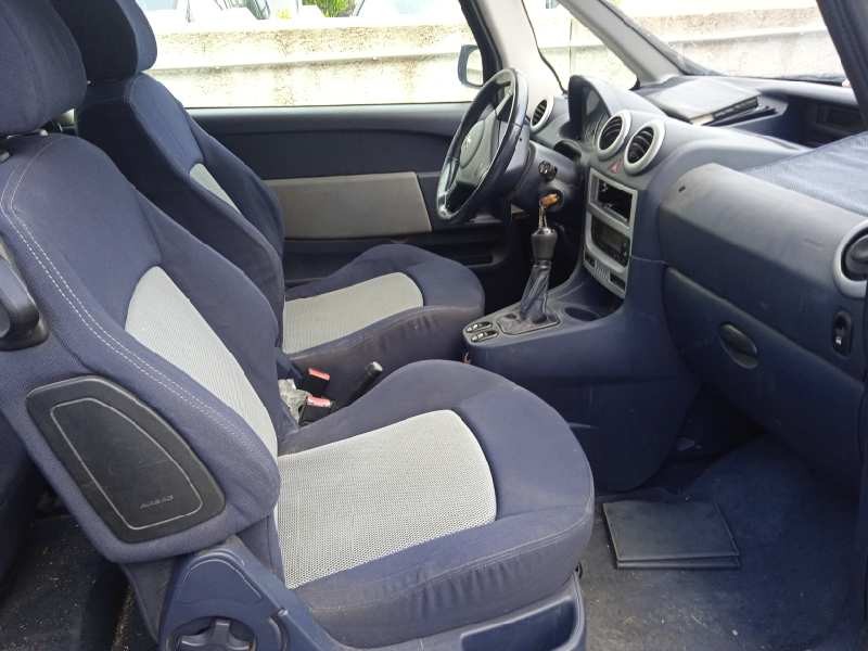 peugeot 1007 del año 2005