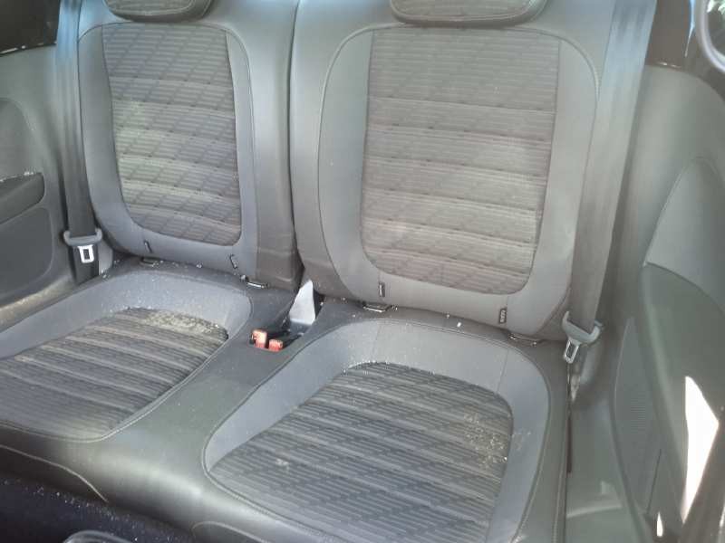 volkswagen beetle del año 2014