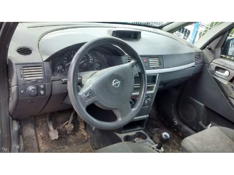 opel meriva del año 2004