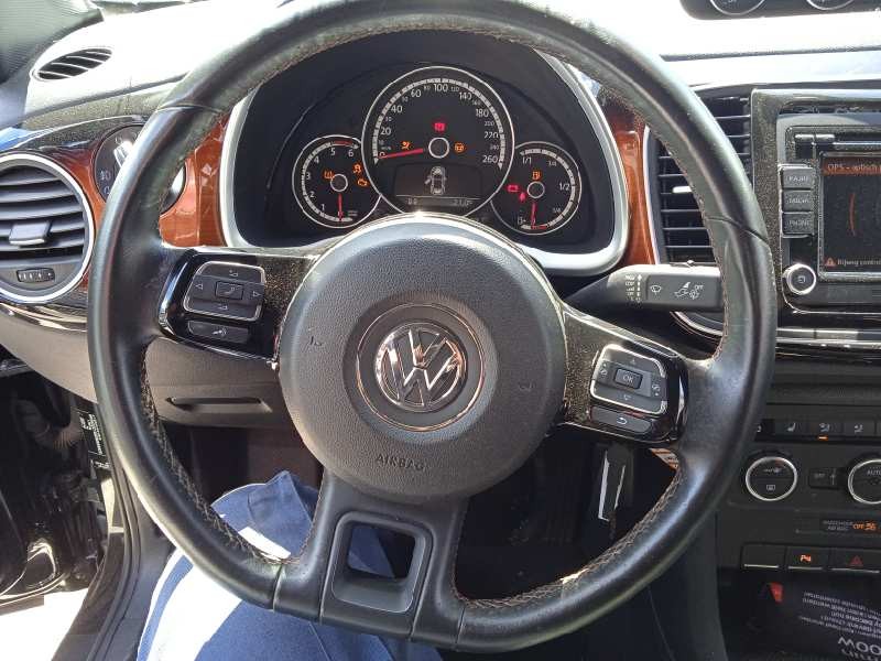 volkswagen beetle del año 2014