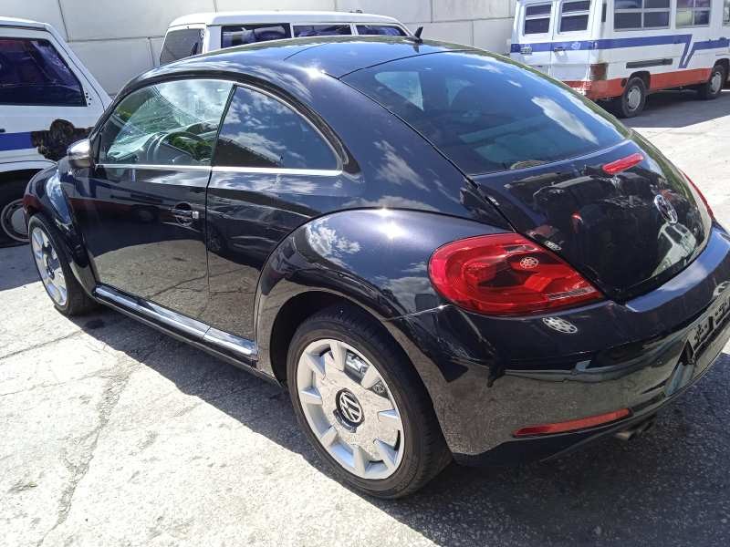 volkswagen beetle del año 2014