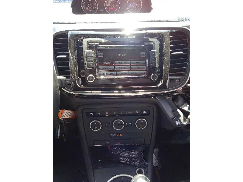 volkswagen beetle del año 2014