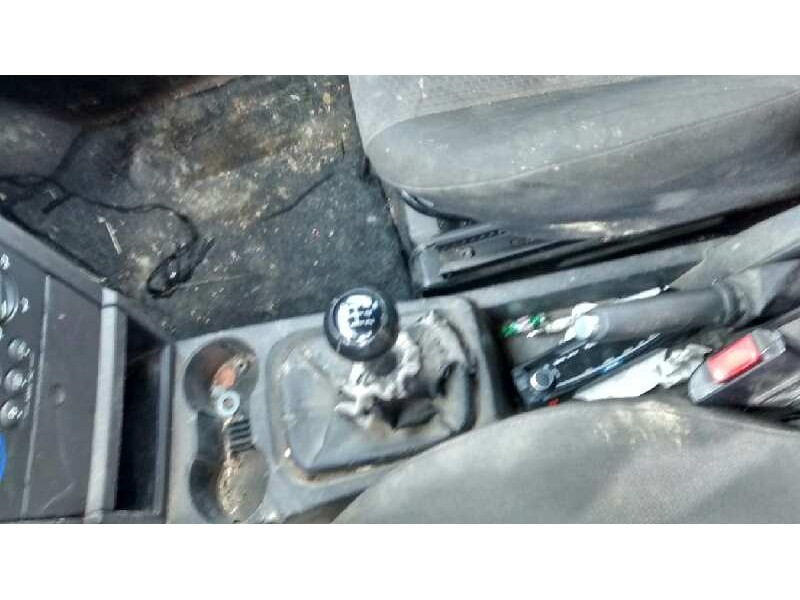 opel meriva del año 2004