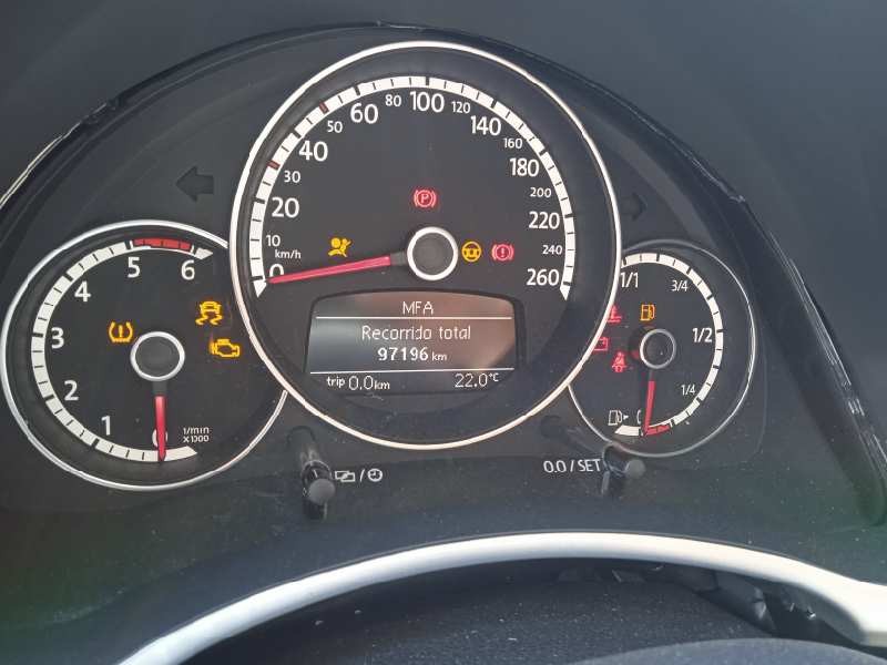 volkswagen beetle del año 2014