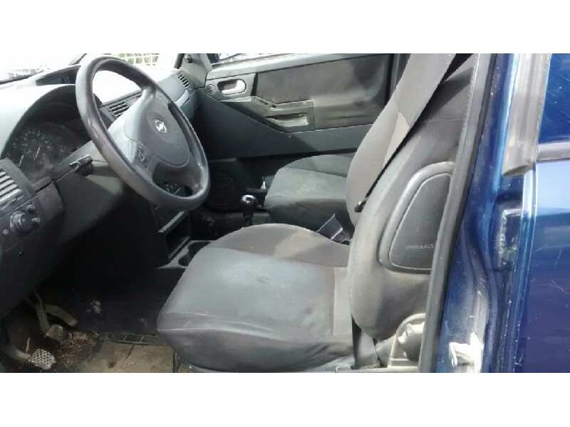 opel meriva del año 2004