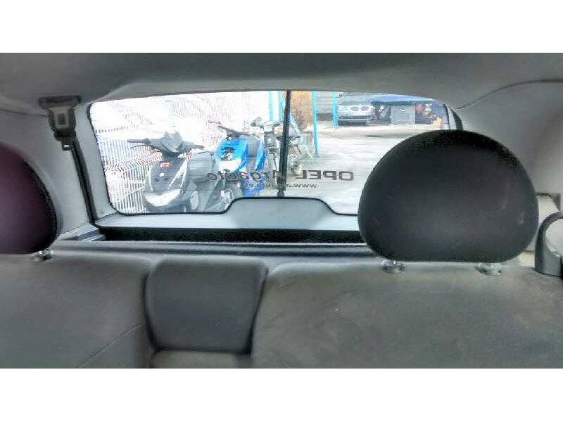 opel meriva del año 2004