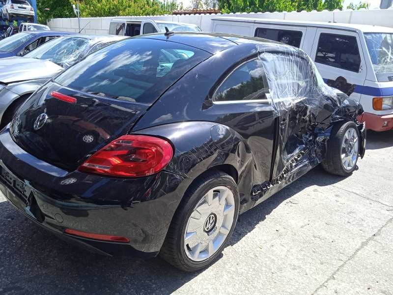 volkswagen beetle del año 2014