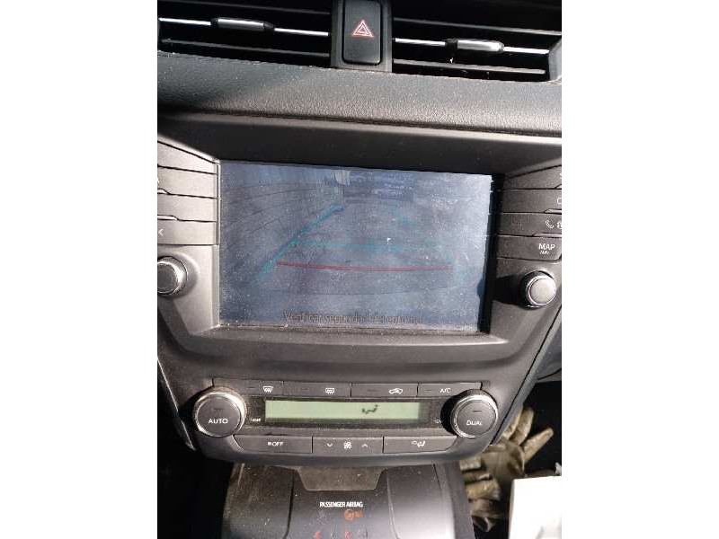 toyota avensis del año 2016