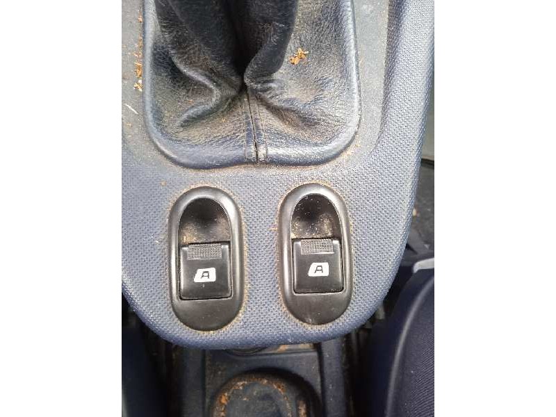 peugeot 1007 del año 2005