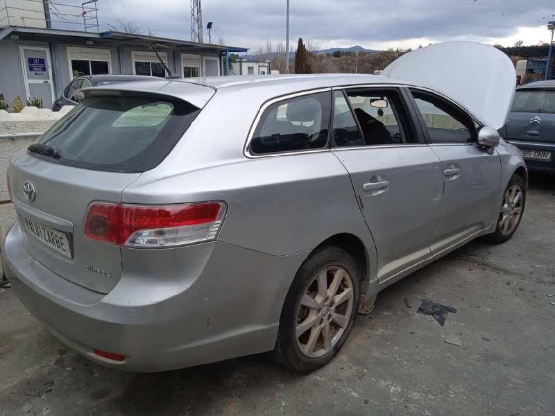 toyota avensis cross sport (t27) del año 2009