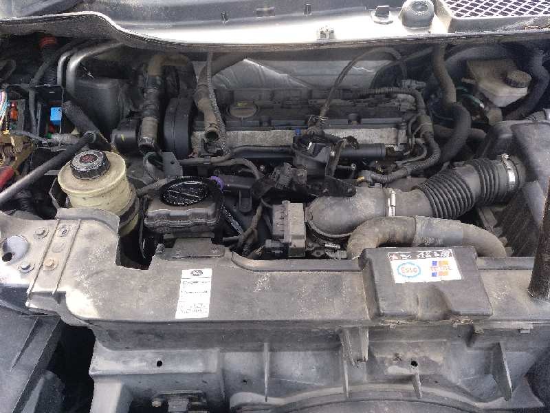 peugeot 807 del año 2003