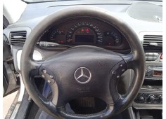 mercedes-benz clase c (w203) berlina del año 2002 2