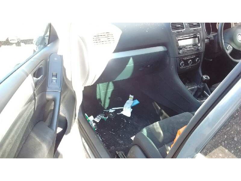 volkswagen golf vi (5k1) del año 2011