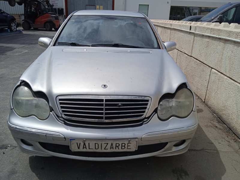 mercedes-benz clase c (w203) berlina del año 2002