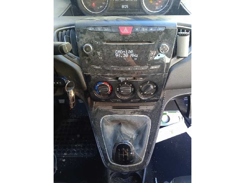 lancia ypsilon (402) del año 2015