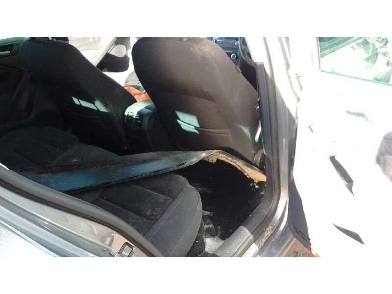 volkswagen golf vi (5k1) del año 2011