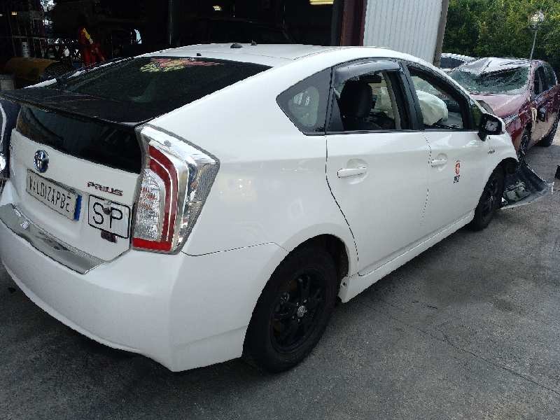 toyota prius (nhw30) del año 2013