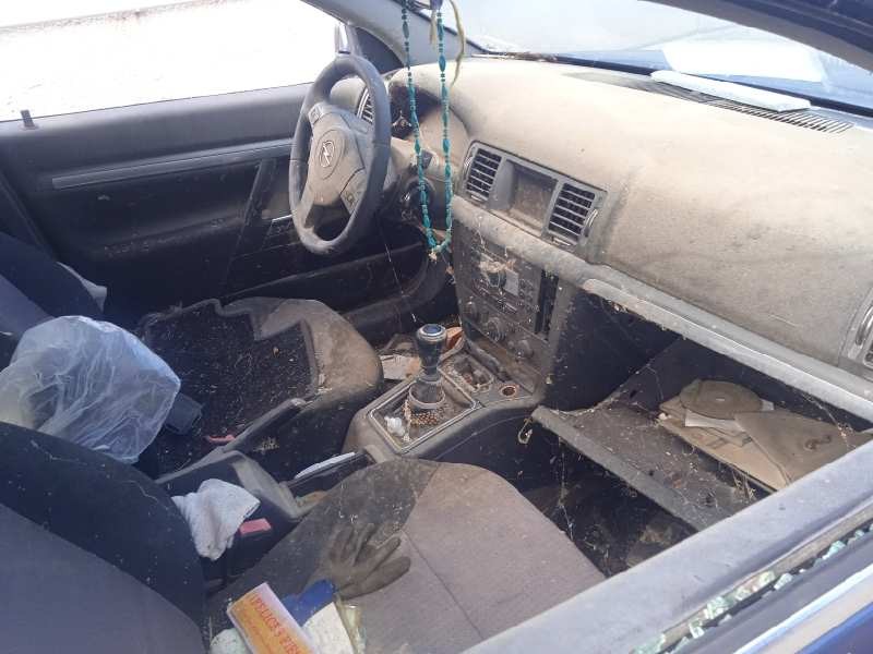 opel vectra c berlina del año 2006