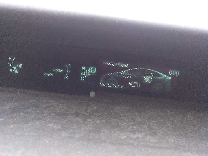 toyota prius (nhw30) del año 2013