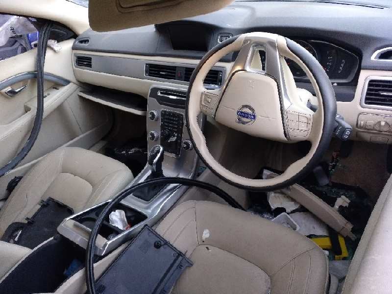 volvo v70 familiar del año 2015