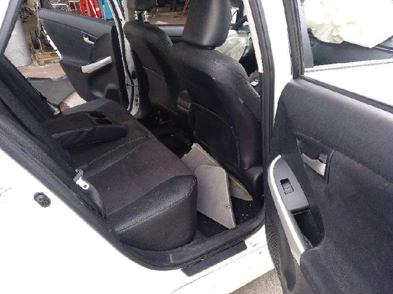 toyota prius (nhw30) del año 2013