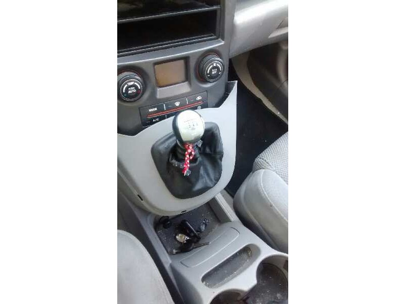 kia carens (un) del año 2007