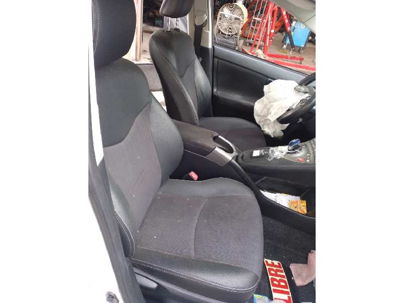 toyota prius (nhw30) del año 2013