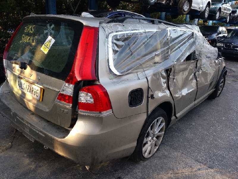 volvo v70 familiar del año 2015