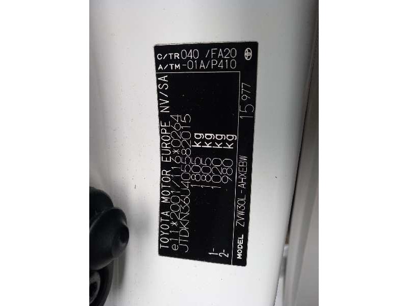 toyota prius (nhw30) del año 2013