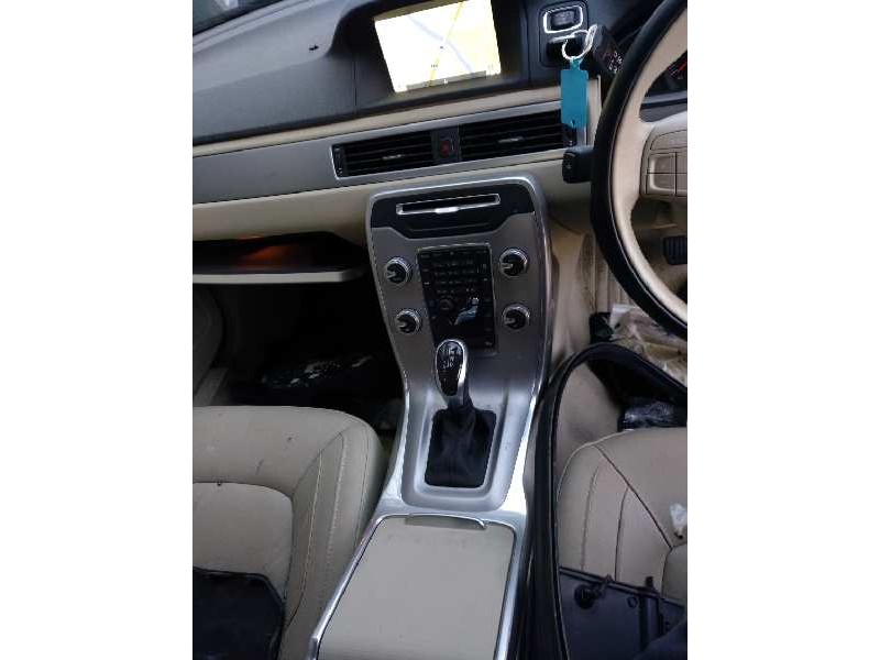 volvo v70 familiar del año 2015