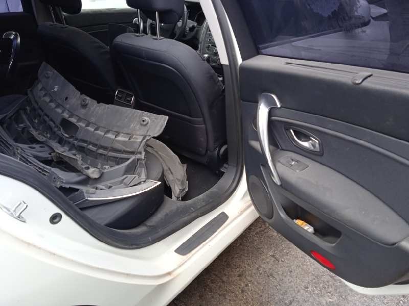 renault latitude del año 2011