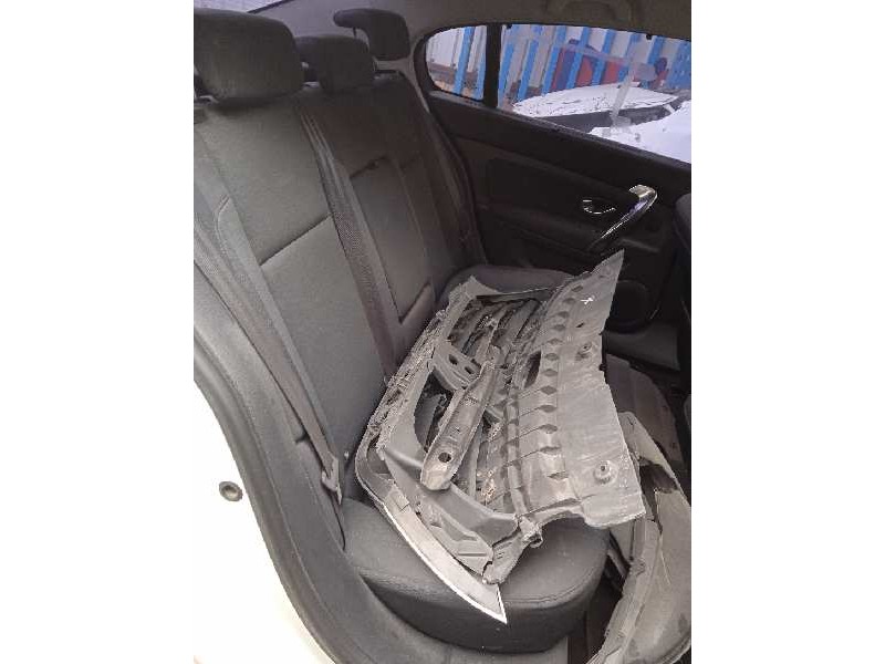 renault latitude del año 2011