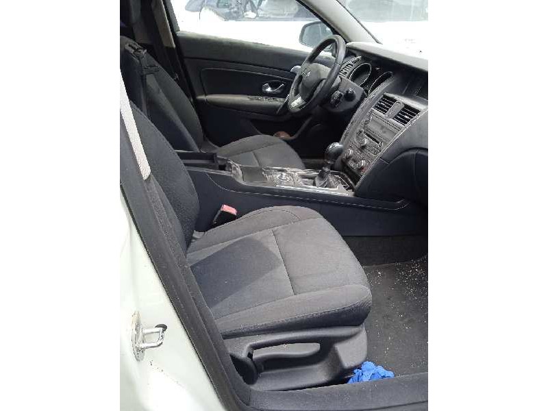 renault latitude del año 2011