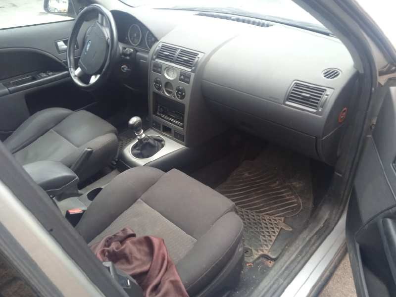 ford mondeo berlina (ge) del año 2001