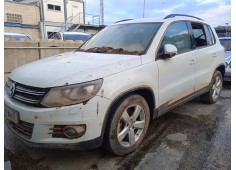 VOLKSWAGEN TIGUAN (5N2)