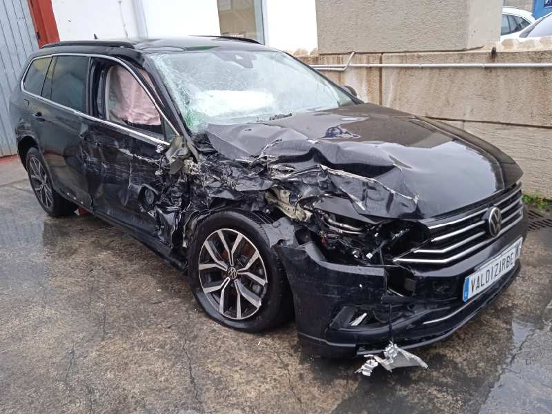 volkswagen passat variant (cb5) del año 2023