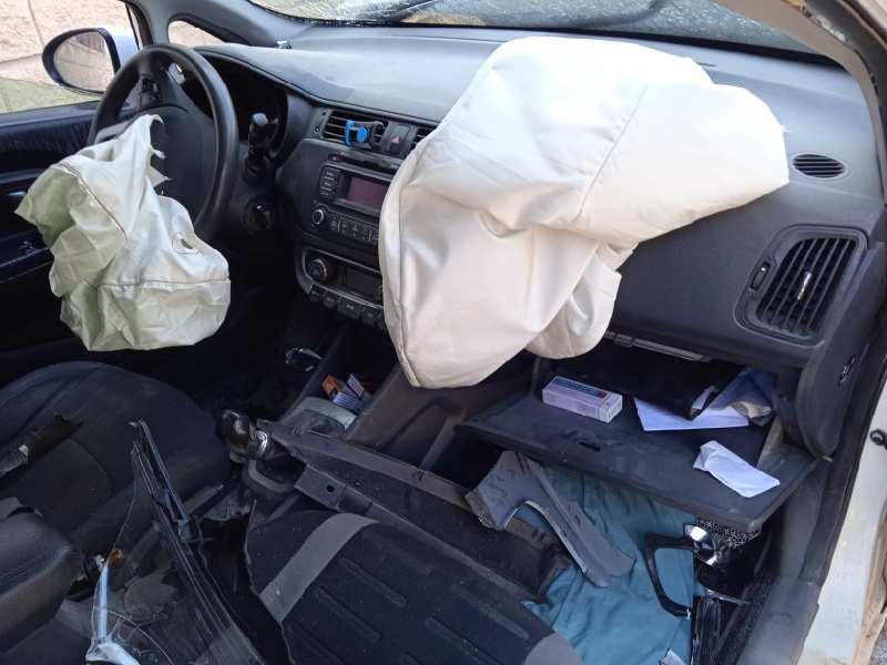 kia rio del año 2013