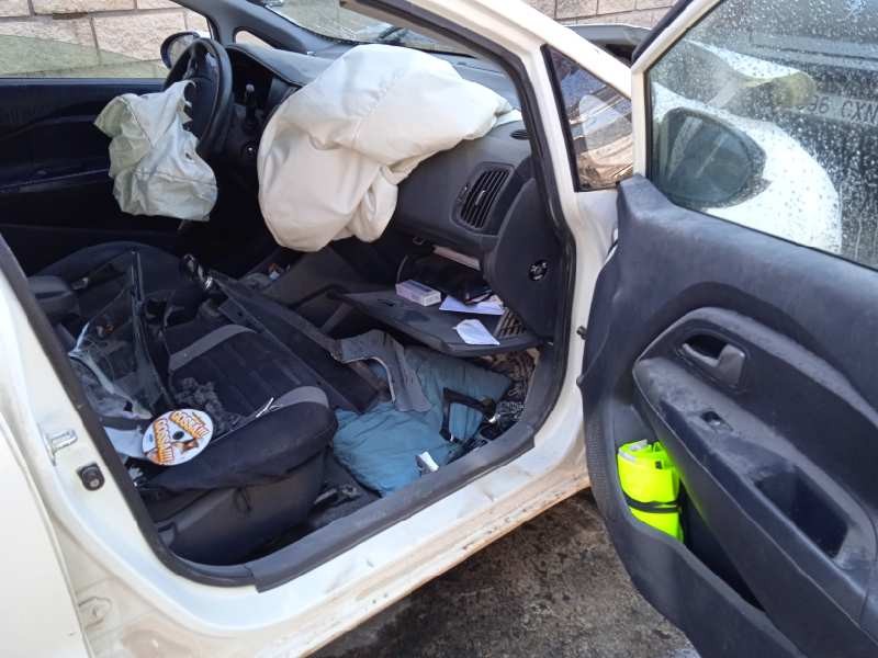 kia rio del año 2013